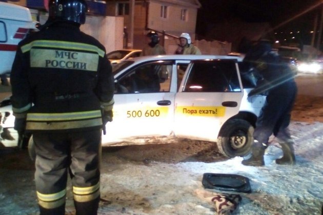 Шофёр и пассажир такси «Максим» пострадали в ДТП в Иркутске