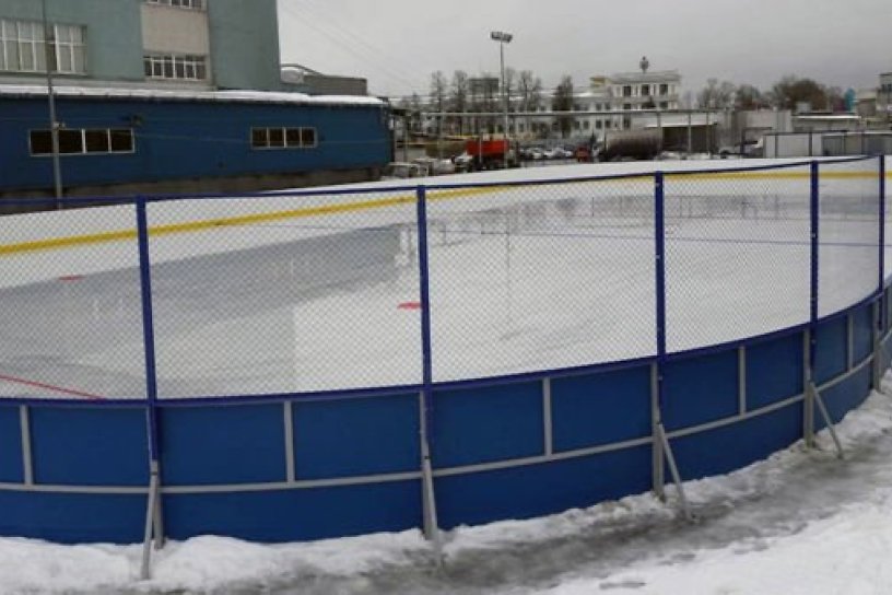 Две раздевалки смонтируют у хоккейных кортов в Иркутске