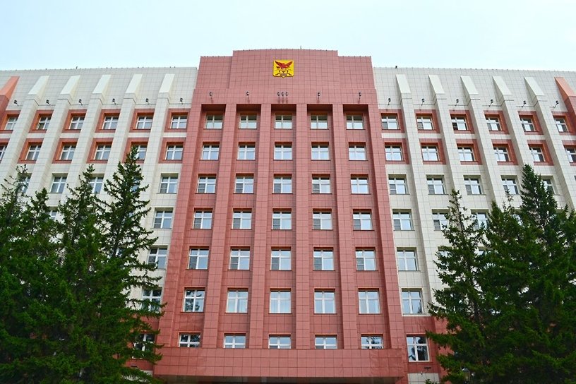 Край задолжал 1,1 млн р. за ремонт фасада здания правительства на Чайковского, 8 