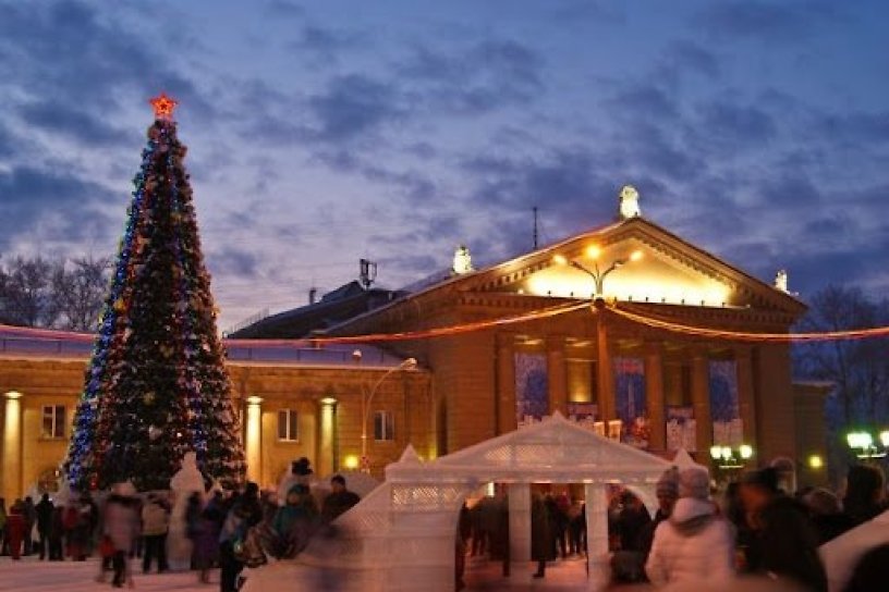 Мэрия потратит 2,9 млн рублей на новогоднее освещение и ледовые городки в Ангарске