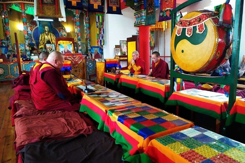 Ламы читинского дацана провели молебен Будде медицины против коронавируса