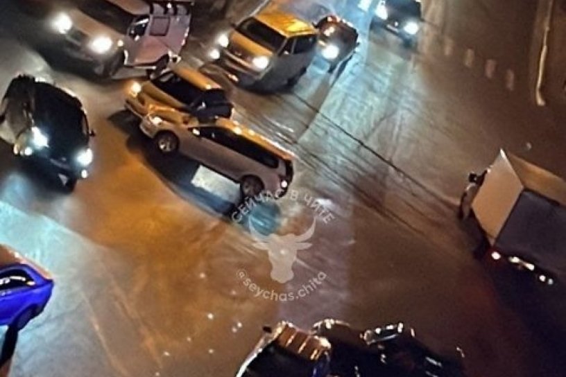 Два ДТП произошли на перекрёстке Чкалова-Красноармейская в Чите