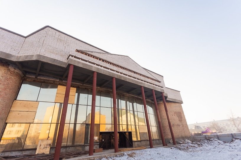 Отремонтированное здание драмтеатра планируют сдать в мае 2022 года