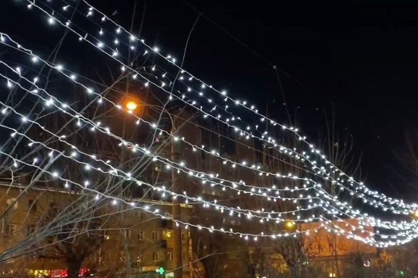 Вандалы в Чите украли гирлянду с площади Декабристов в новогоднюю ночь