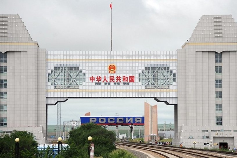 Проезд машин через границу с КНР в Забайкалье ограничат из-за правовых противоречий