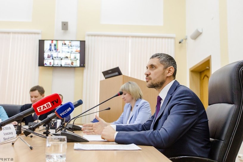 Осипов объяснил редкое общение с журналистами большой занятостью