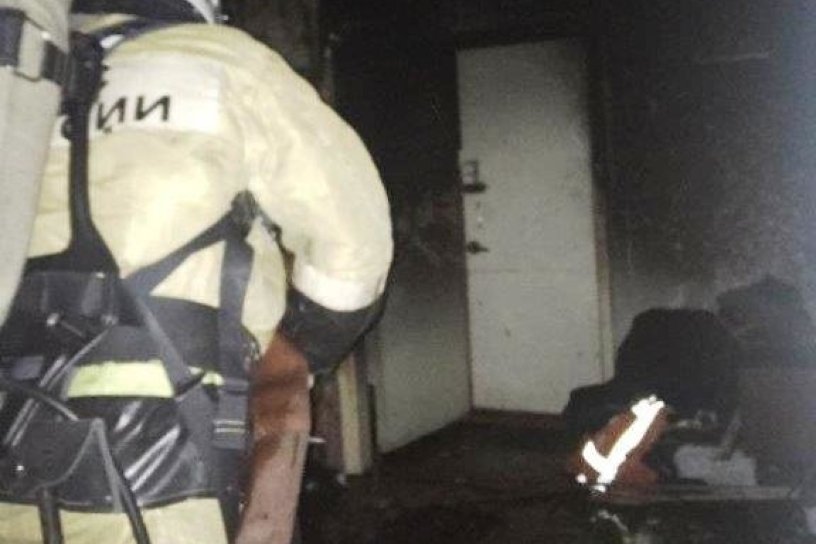 24 человека эвакуированы из горящего жилого дома в Ангарске