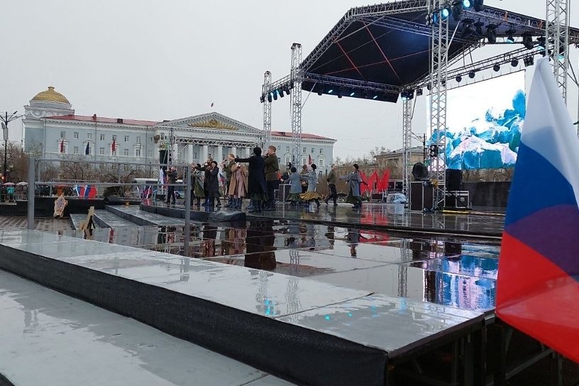 Праздничный концерт в честь Дня Победы начался на площади Ленина в Чите