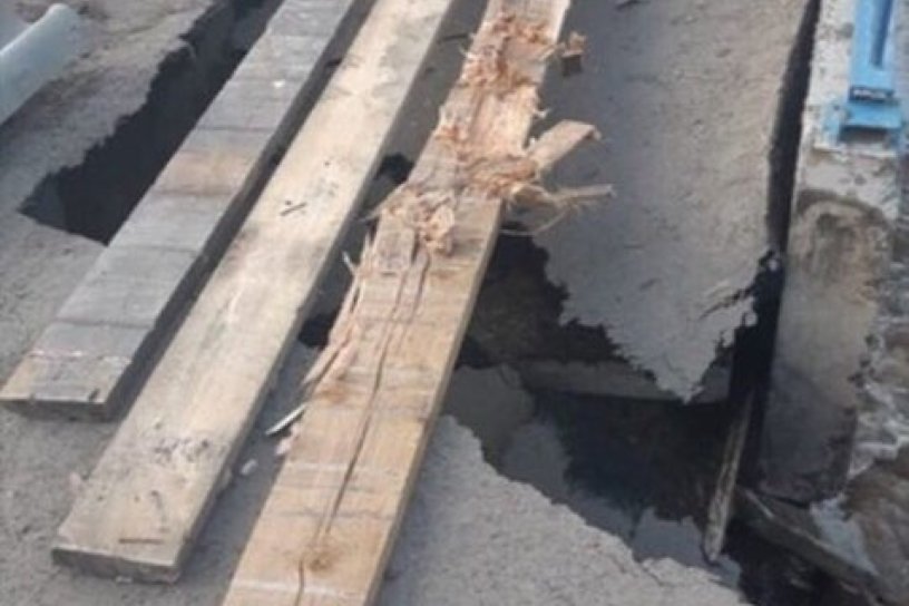 Мост через Застрянку в Нижнеудинске начал разрушаться из-за паводка