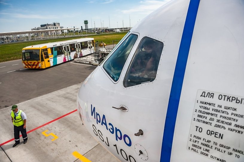 Пассажиропоток 2 иркутских авиакомпаний в апреле упал в 2,8 и 3,4 раза