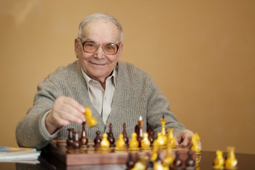 Ветеран энергетики и шахматный композитор Василий Малюк умер на 89-м году жизни в Чите