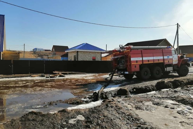 Ликвидация последствий подтопления придомовых территорий ведётся в Иркутском районе