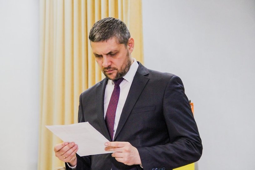 Осипов лично участвует в некоторых собеседованиях правительства - пресс-служба