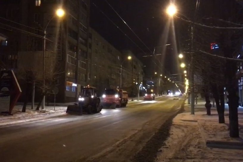 ДМРСУ выведет 19 снегоуборочных машин для очистки дорог в Чите в ночь на 26 января