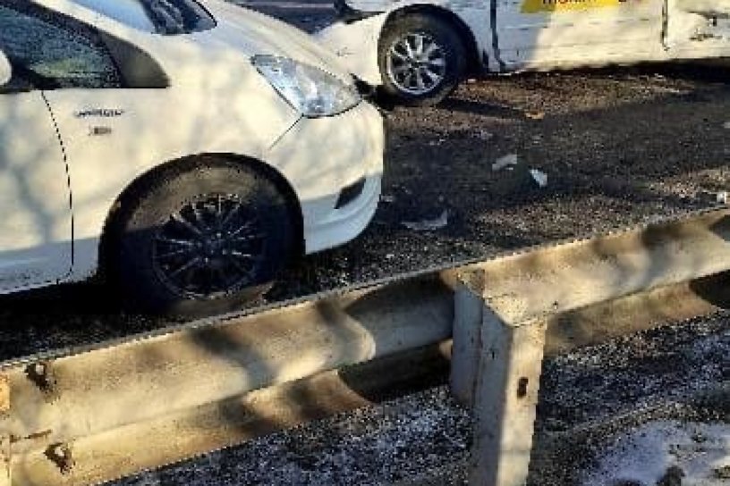 Три человека пострадали во время ДТП с тремя машинами на мосту через Ингоду в Чите