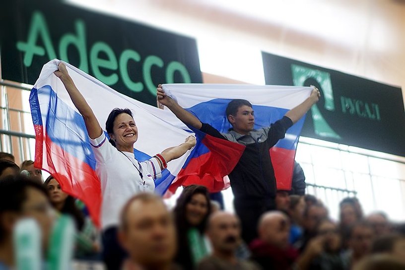 Гимн нейтральных спортсменов. Армянские спортсмены с флагом.