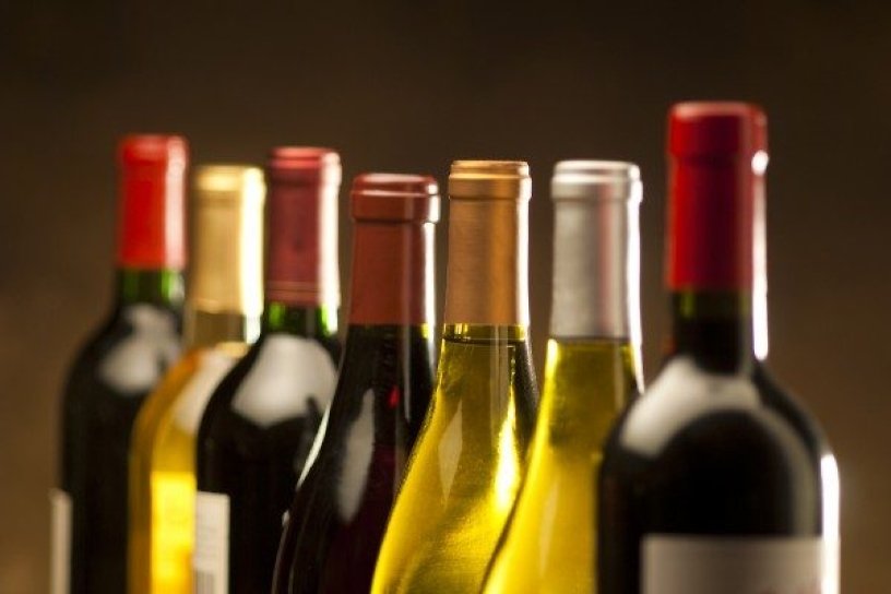 400 литров алкоголя изъяли в нелегальном клубе в Братске