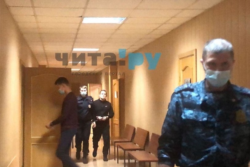 Обвиняемого в расстреле сослуживцев Шамсутдинова оставили в СИЗО на полгода — до весны