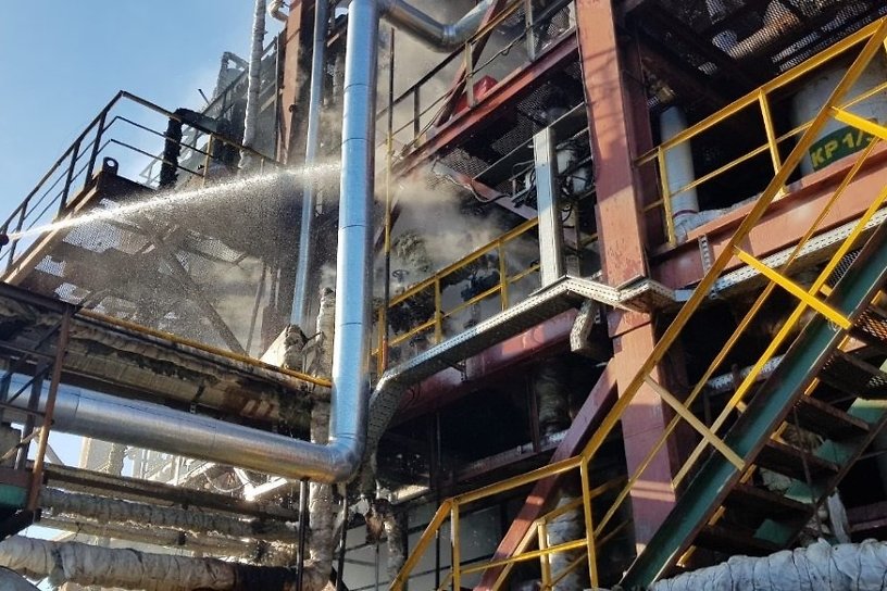Установка по переработке нефти горела 24 февраля в Ангарске