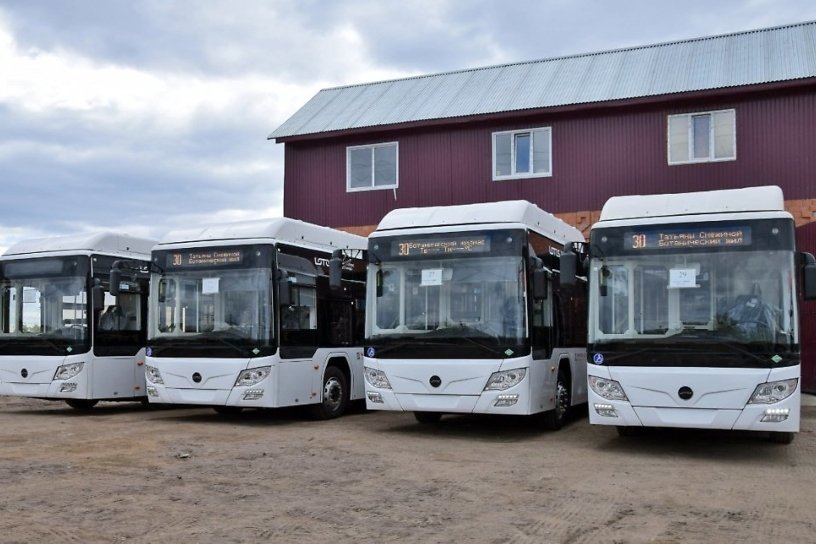 Пять автобусов и шесть единиц дорожной техники на газе закупят для Братска в 2022 году