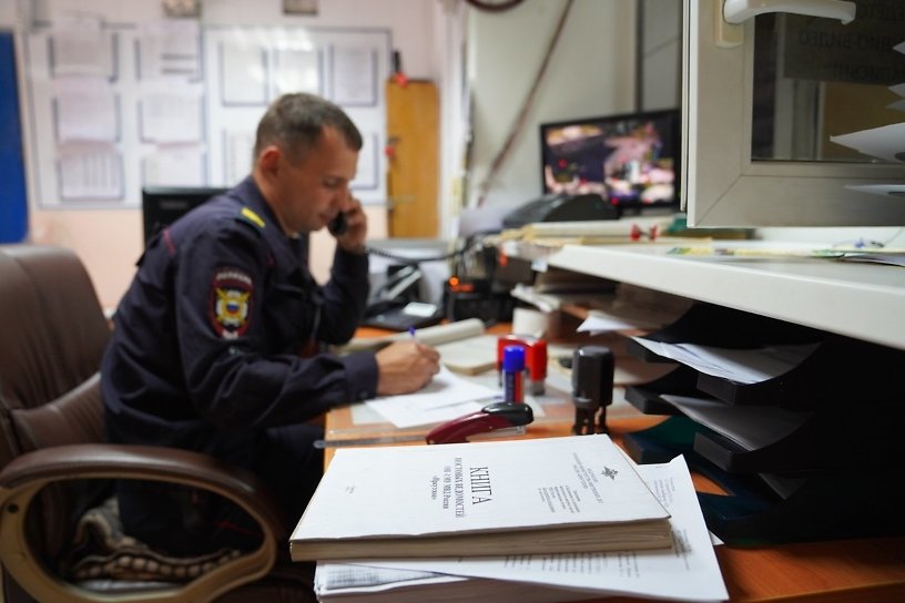 Полиция ищет водителя, врезавшегося в подростка на мопеде в Ангарске