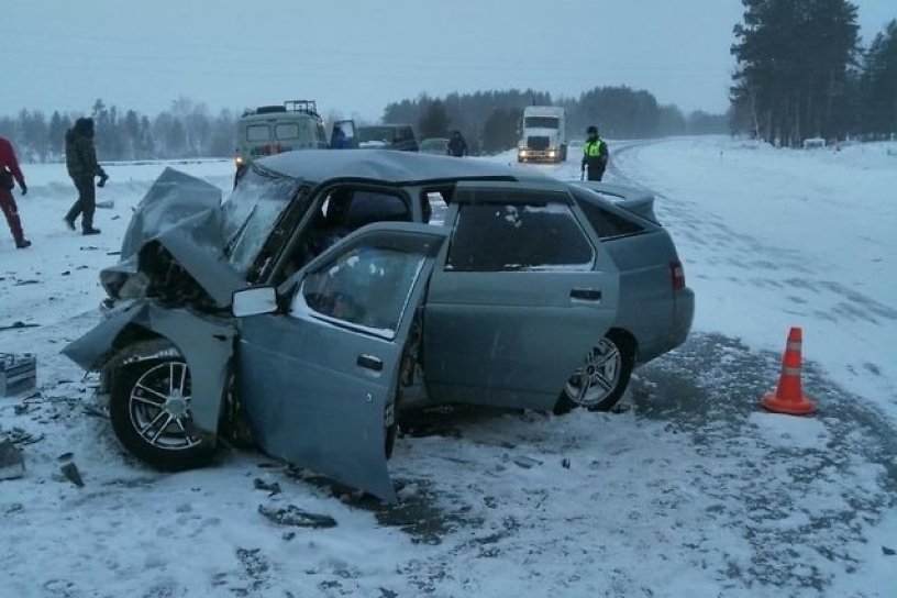 Четыре человека погибли за день в авариях в Иркутской области