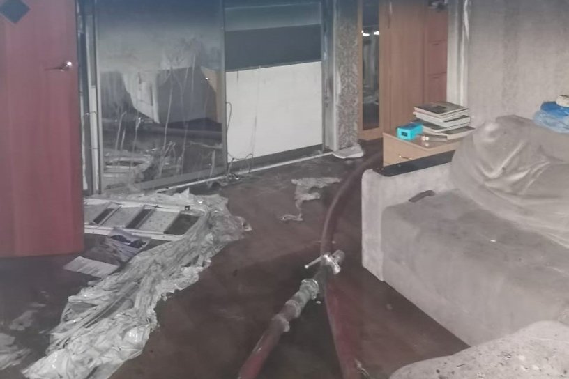 46-летняя женщина погибла на пожаре в 5-этажном доме на Севастопольской в Иркутске